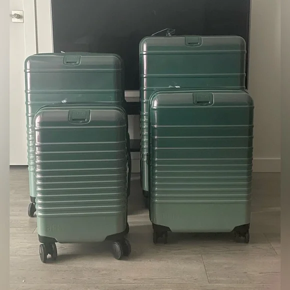 BÉIS x Wicked Collection! - Picture 2 of 9